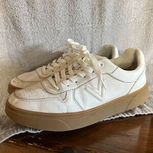 Vionic White and Tan Sneakers 9.5 WIDE